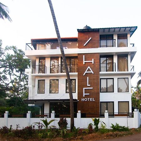 Half Hotel Calangute Εξωτερικό φωτογραφία