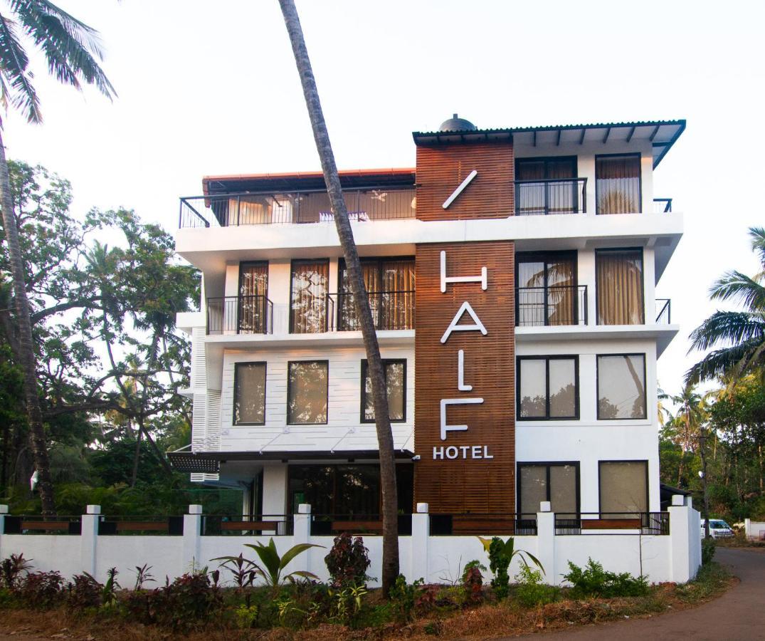 Half Hotel Calangute Εξωτερικό φωτογραφία